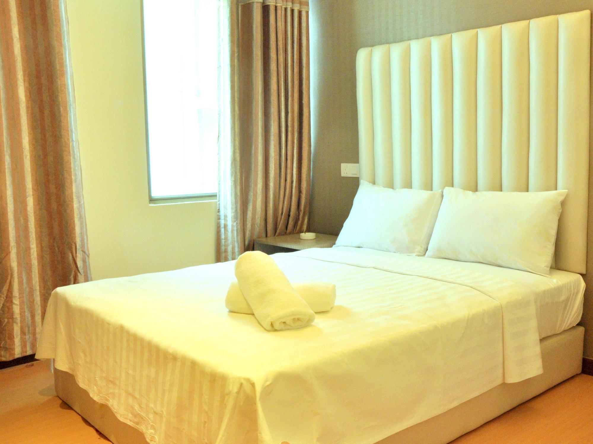 Ease Hotel Kota Kinabalu Esterno foto